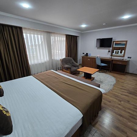 Ziyorat Luxury Hotel Fergana Zewnętrze zdjęcie