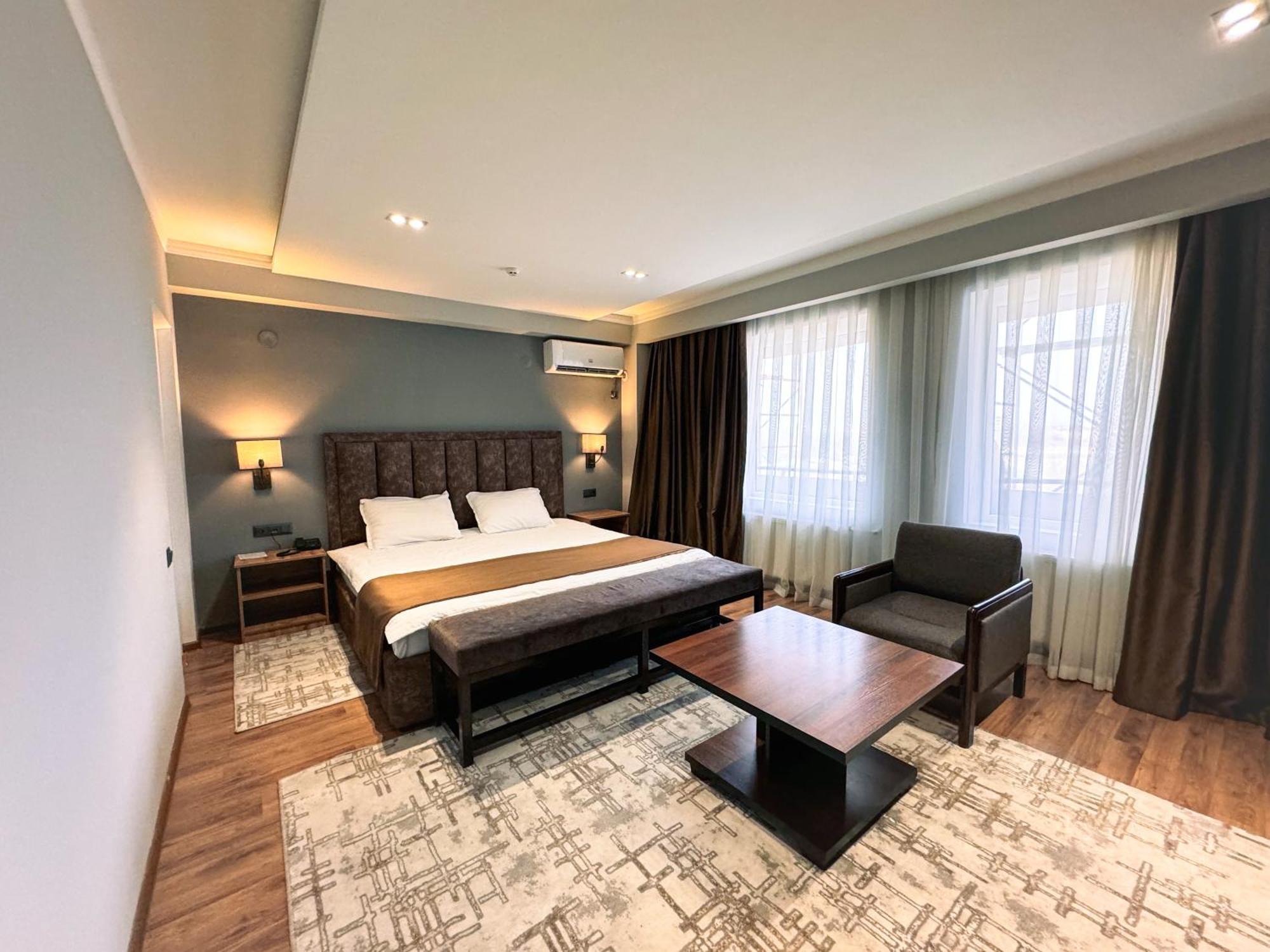 Ziyorat Luxury Hotel Fergana Zewnętrze zdjęcie