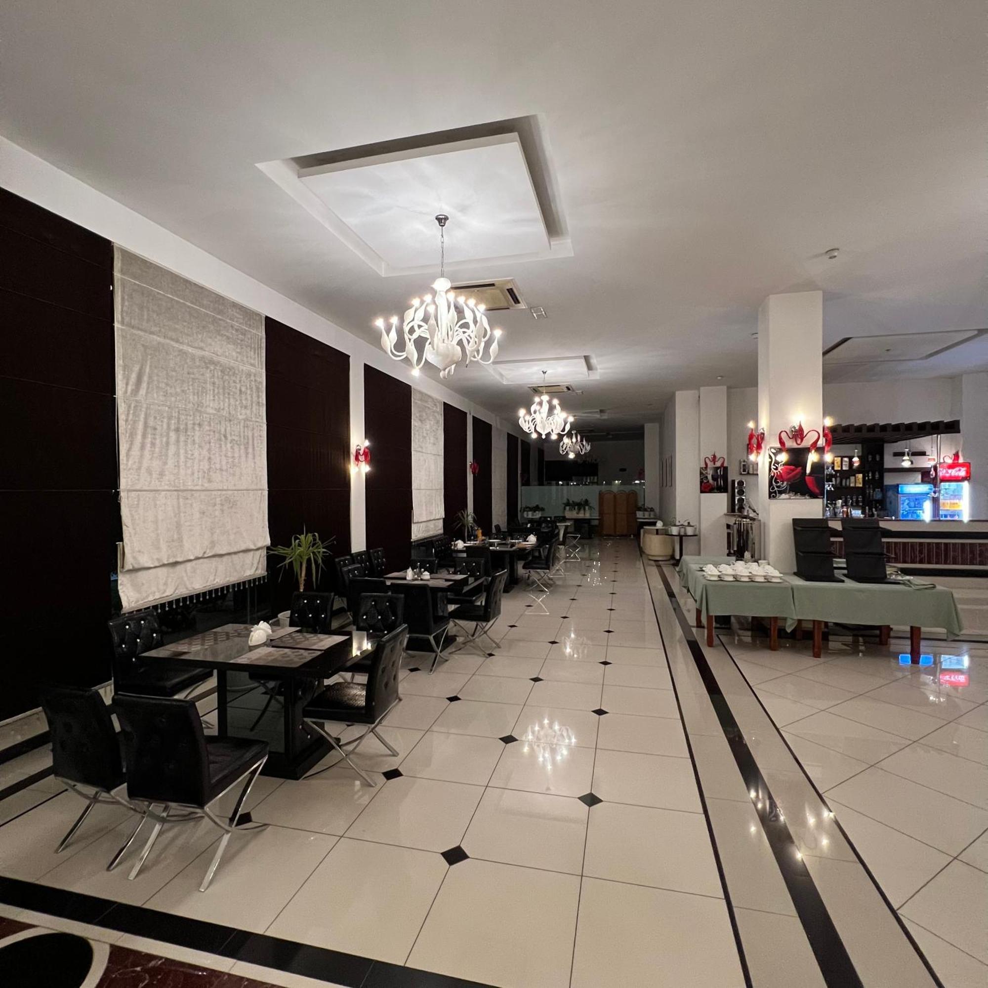 Ziyorat Luxury Hotel Fergana Zewnętrze zdjęcie