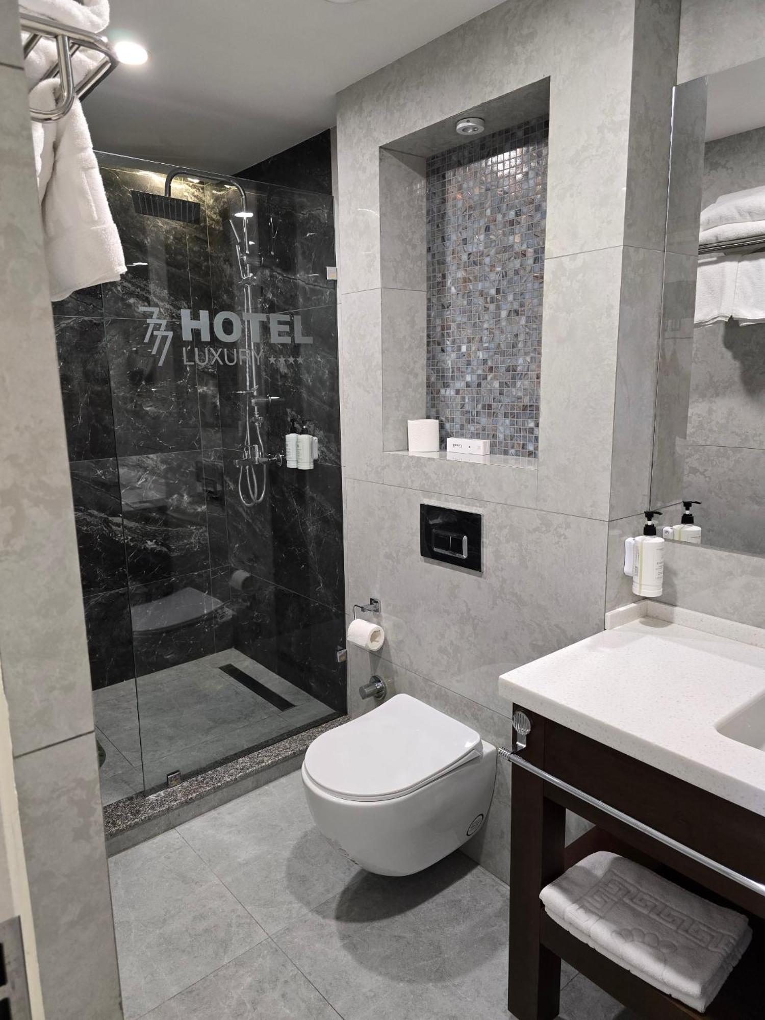 Ziyorat Luxury Hotel Fergana Zewnętrze zdjęcie
