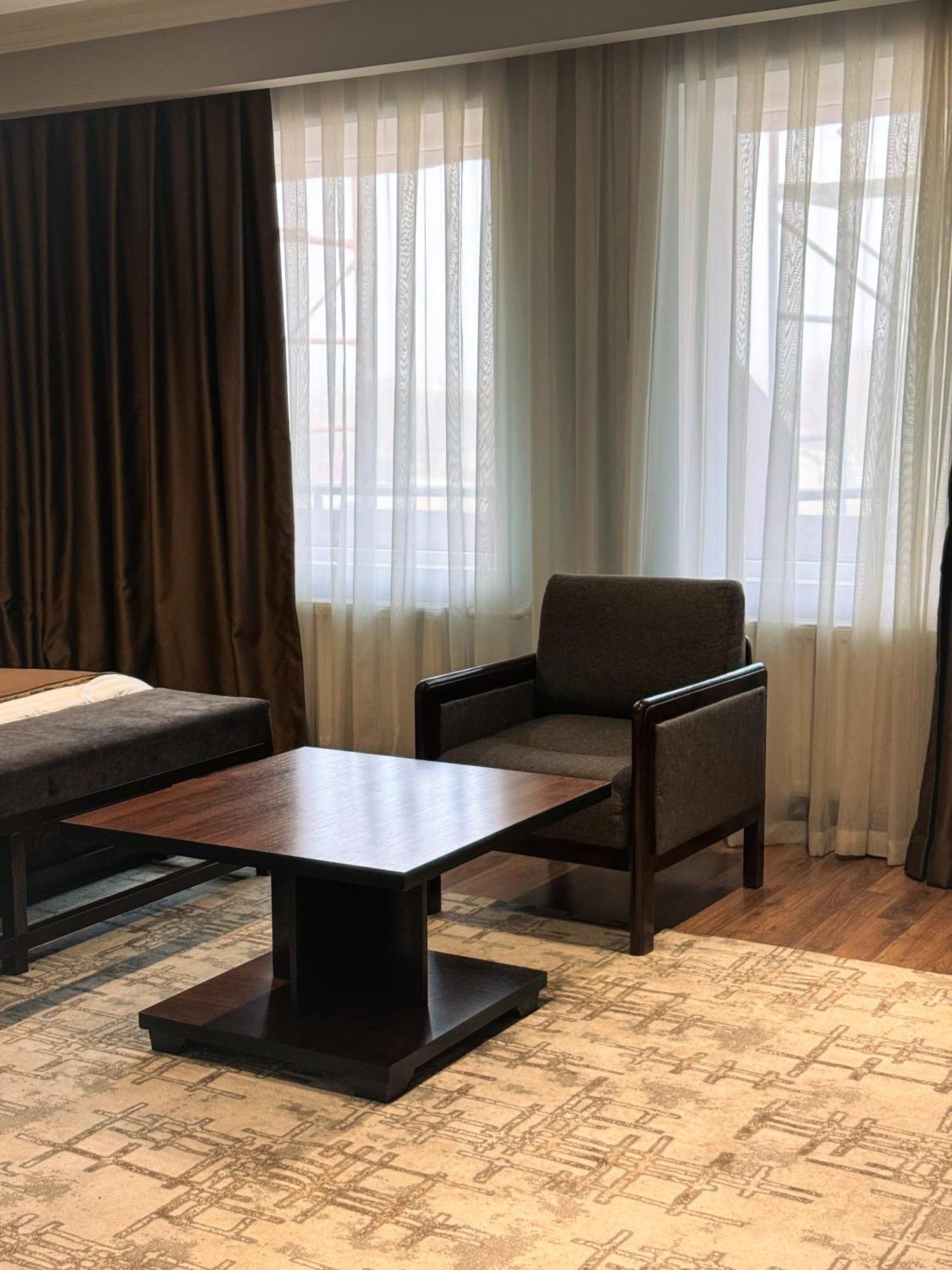Ziyorat Luxury Hotel Fergana Zewnętrze zdjęcie