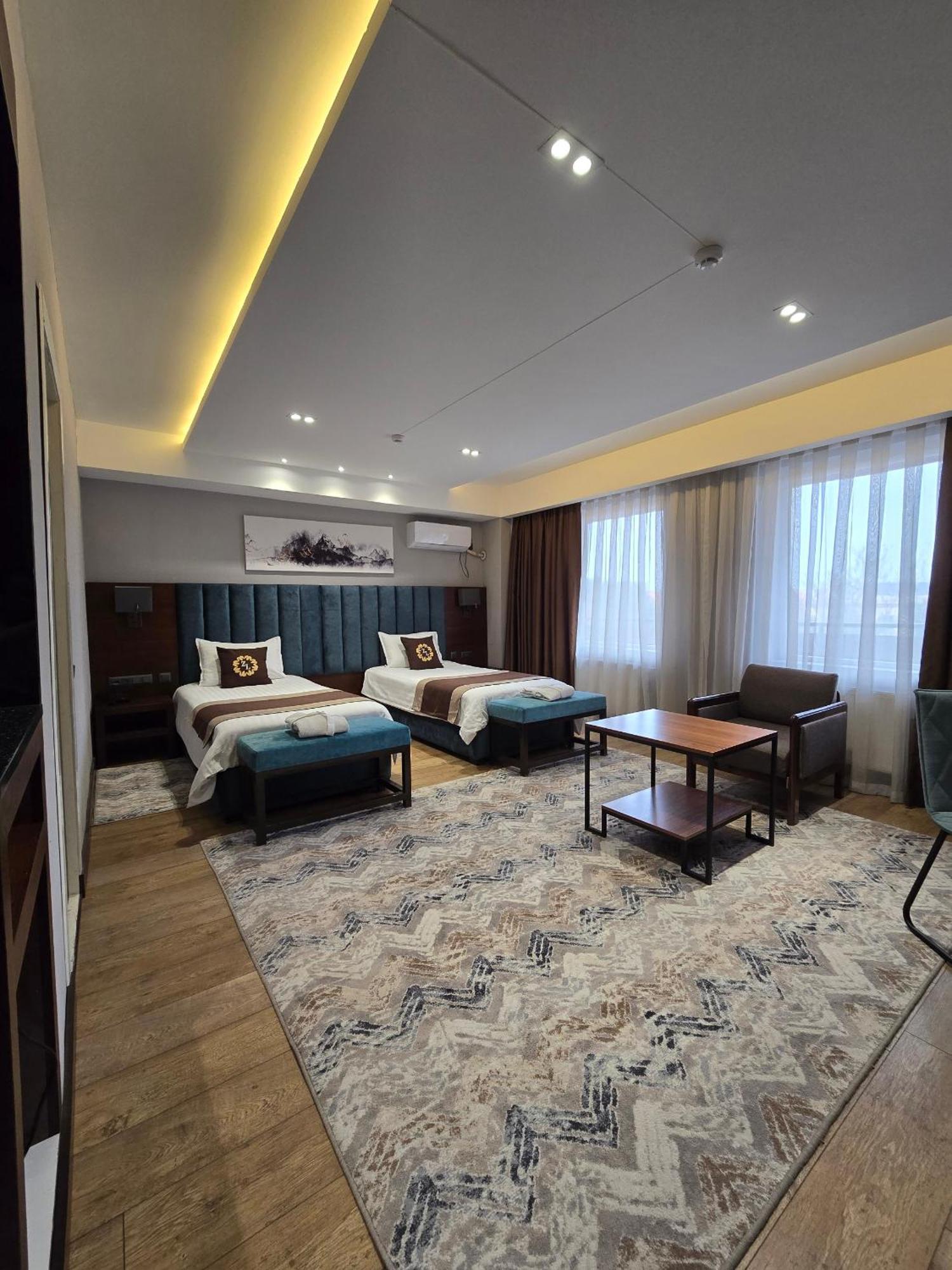 Ziyorat Luxury Hotel Fergana Zewnętrze zdjęcie