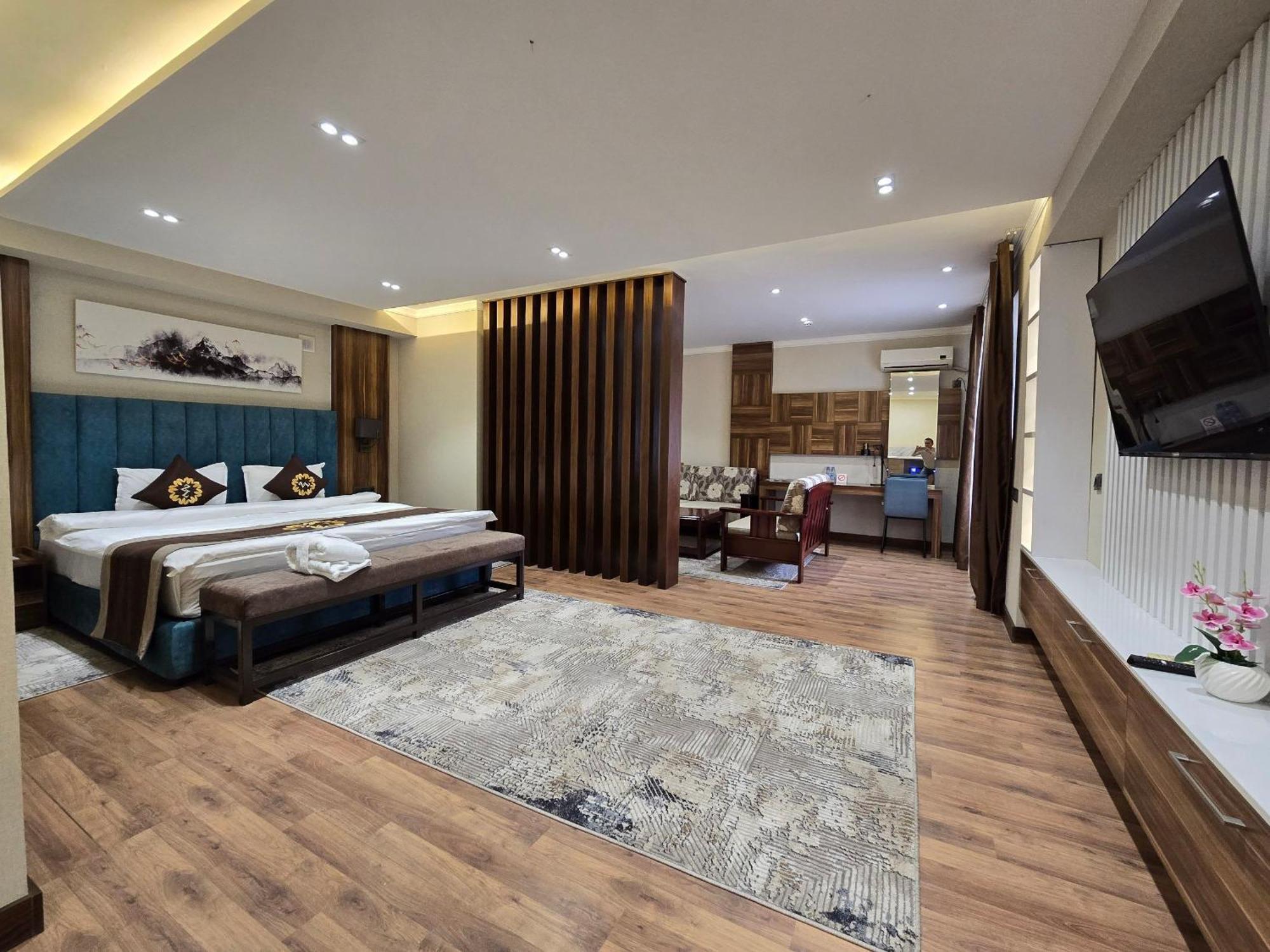 Ziyorat Luxury Hotel Fergana Zewnętrze zdjęcie