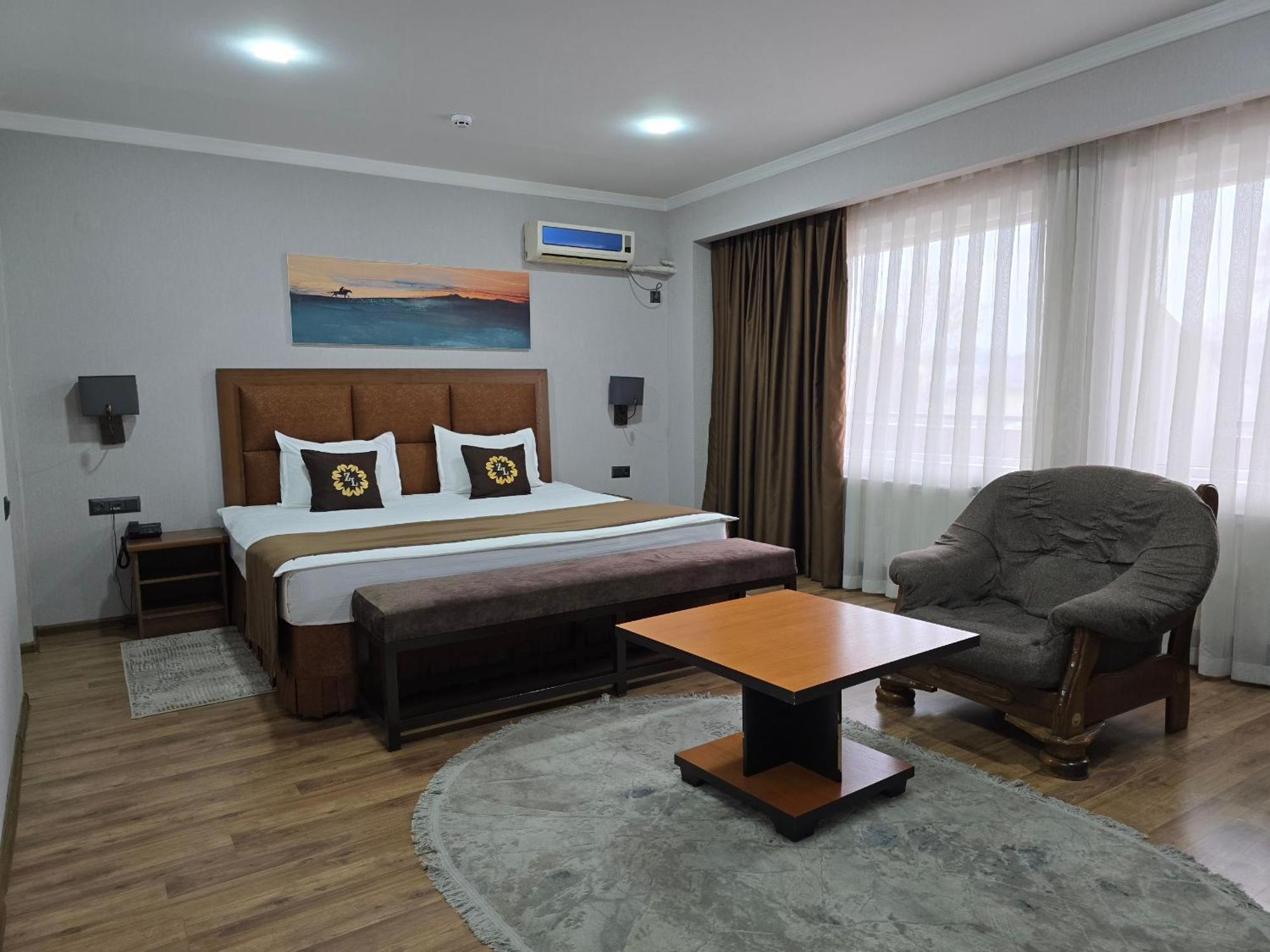 Ziyorat Luxury Hotel Fergana Zewnętrze zdjęcie