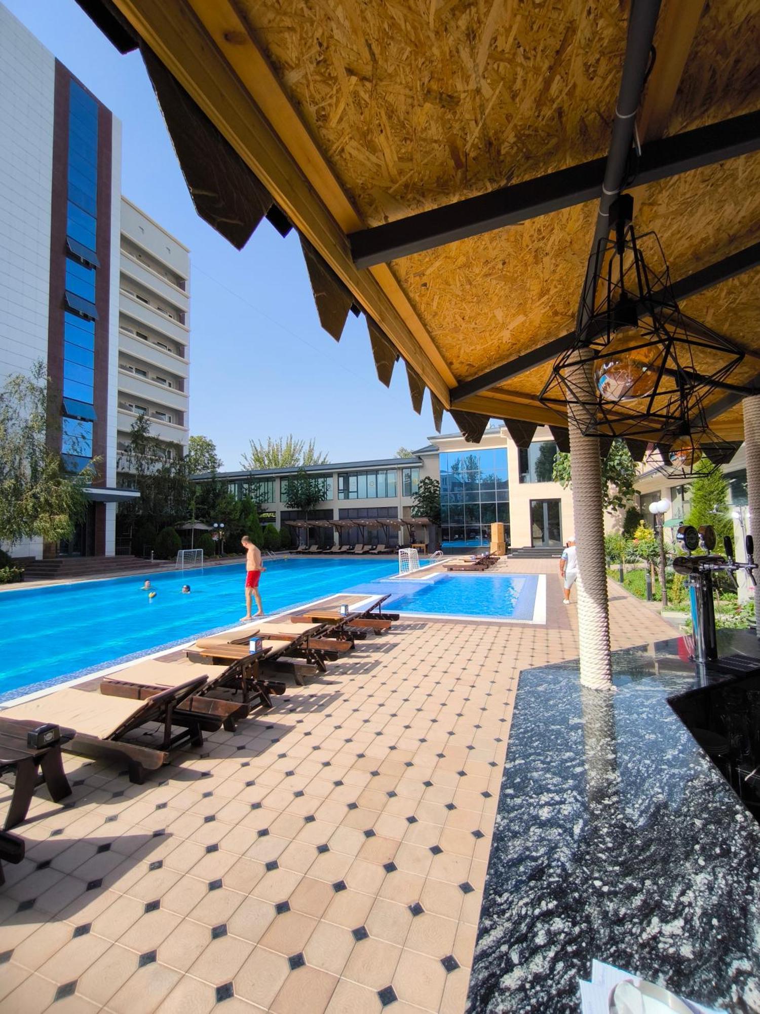 Ziyorat Luxury Hotel Fergana Zewnętrze zdjęcie