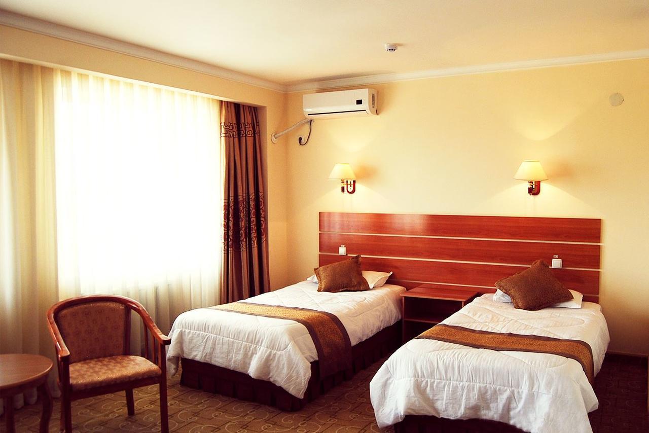 Ziyorat Luxury Hotel Fergana Zewnętrze zdjęcie
