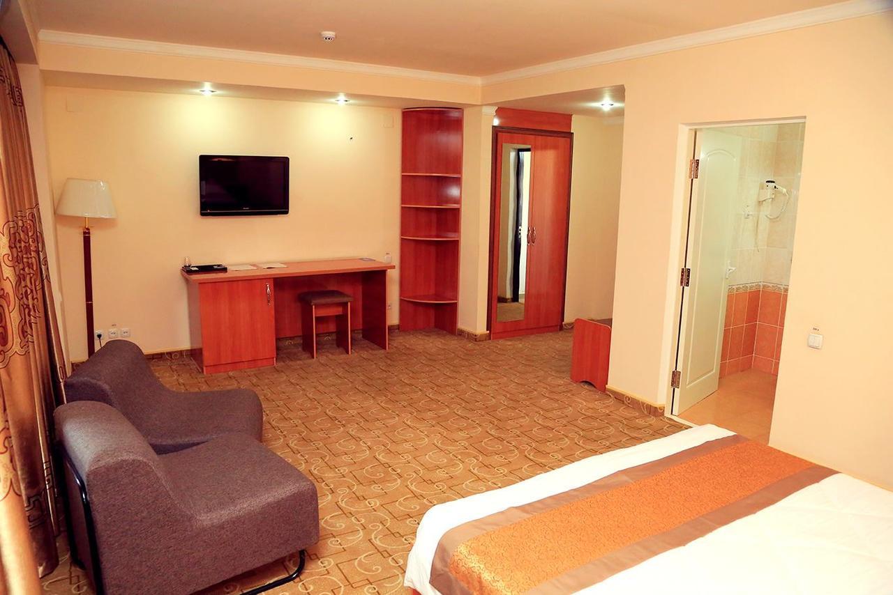 Ziyorat Luxury Hotel Fergana Zewnętrze zdjęcie